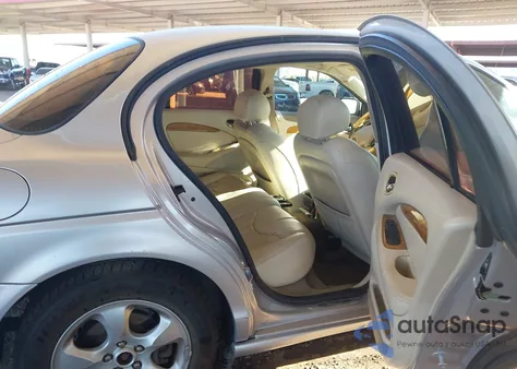 2002 Jaguar S-Type 3.0L V6 from USA, damaged, VIN SAJDA01N02FM22151